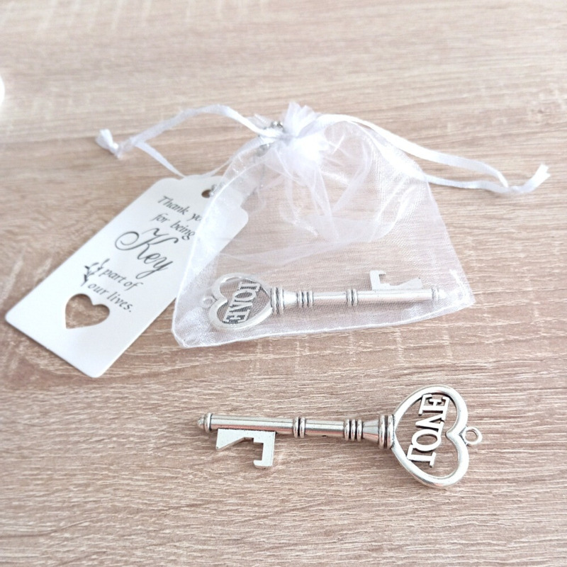 Abridor con forma de llave LOVE