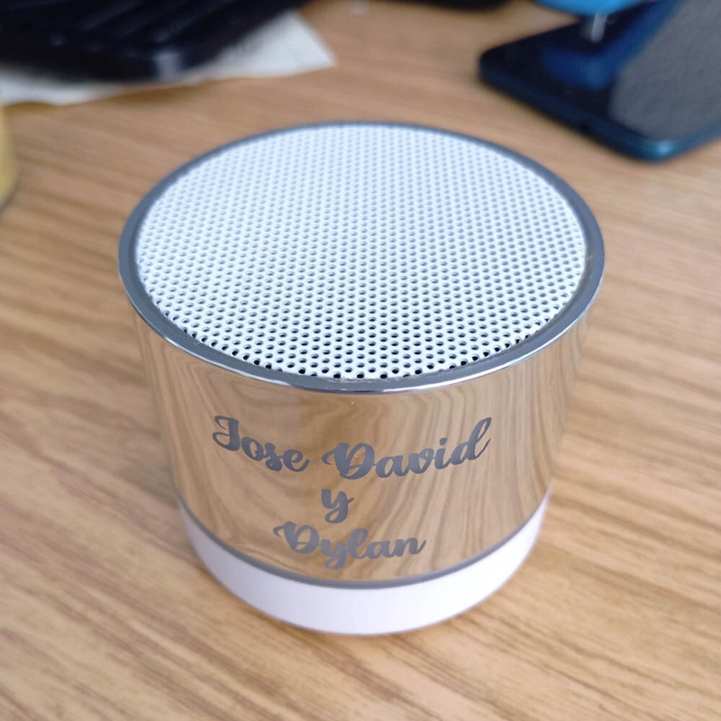 Altavoz con luz, bluetooth y radio, detalle de boda, comunión y bautizo para adolescentes (7)