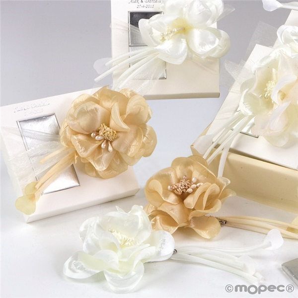 Broche de flor marfil/beige