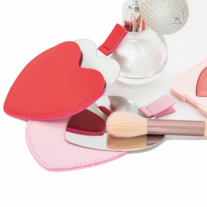 Espejo con forma de corazón y funda a juego