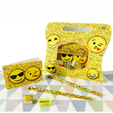 Estuche con accesorios de emoticonos