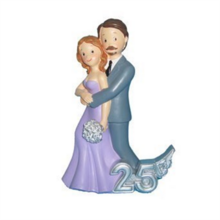 Figura abrazo 25 aniversario