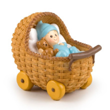 Figura de pastel de bebé en carrito