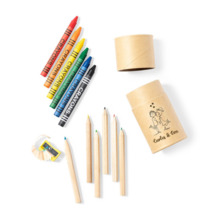 Lápices de colores en estuche kraft