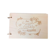 Libro de firmas de madera vintage con grabación