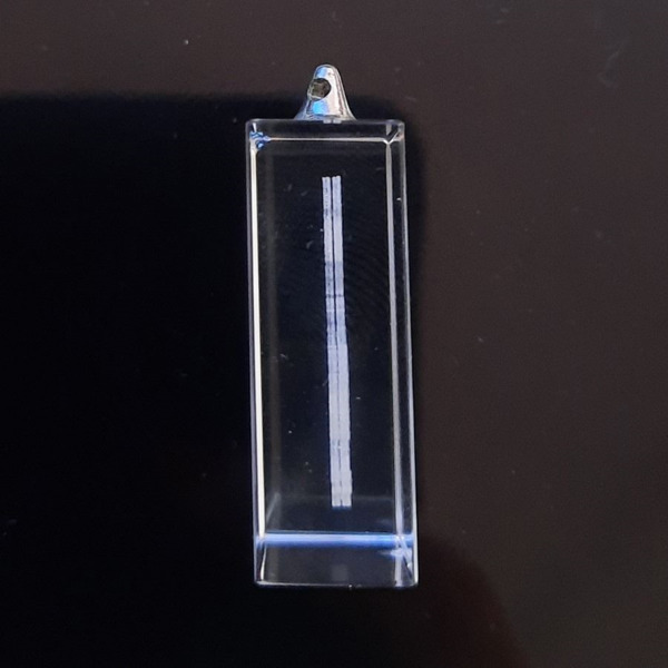 Llavero de cristal grabado 2D (2)