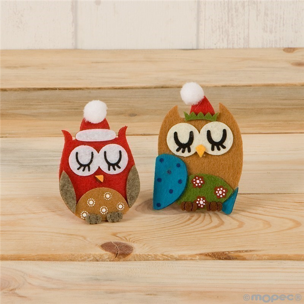 Pinzas de búhos con gorritos de navidad