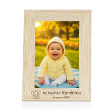 Portafotos de bautizo grabado de madera