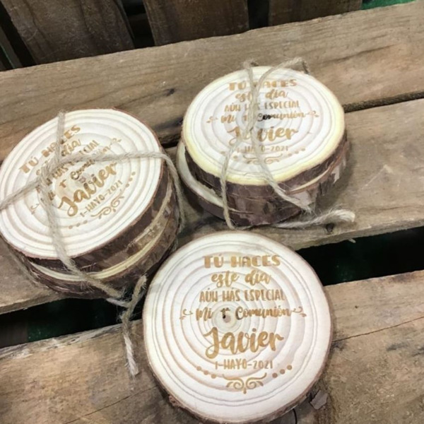 Posavasos rústico de tronco unidad, detalles grabados