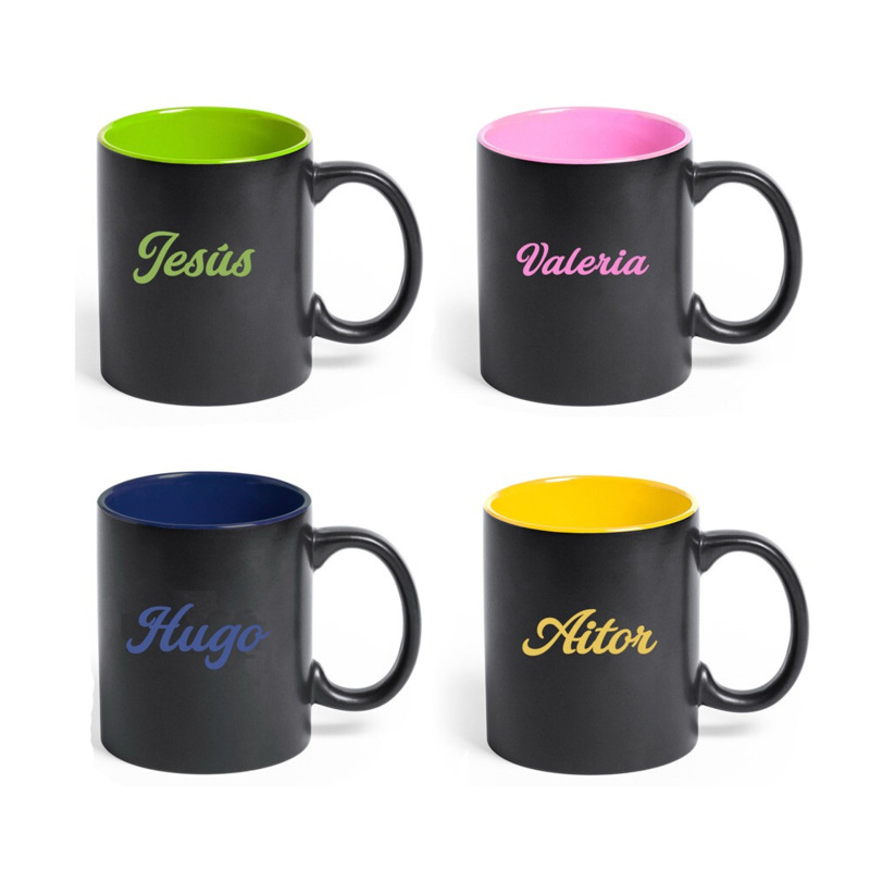 Taza personalizada con nombre de colores